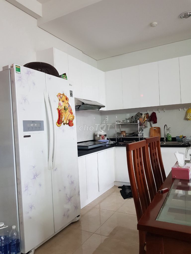 Hot room need to rent Luxcity 85 meters 3 bedrooms full of 15 million a month.