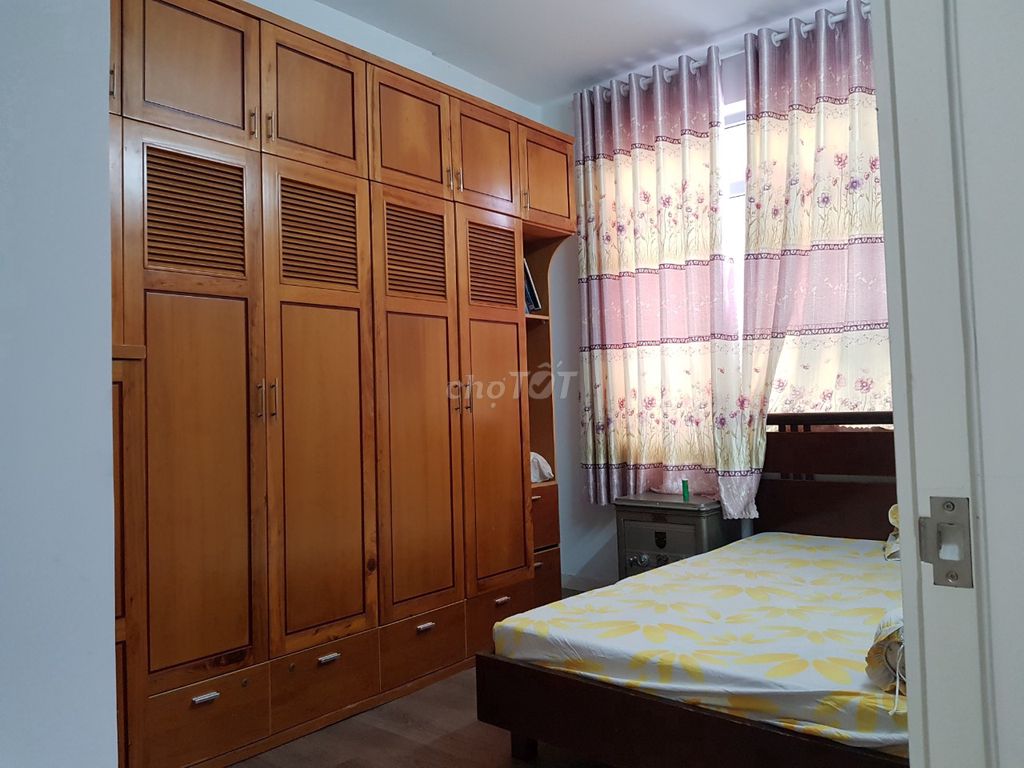 Hot room need to rent Luxcity 85 meters 3 bedrooms full of 15 million a month.