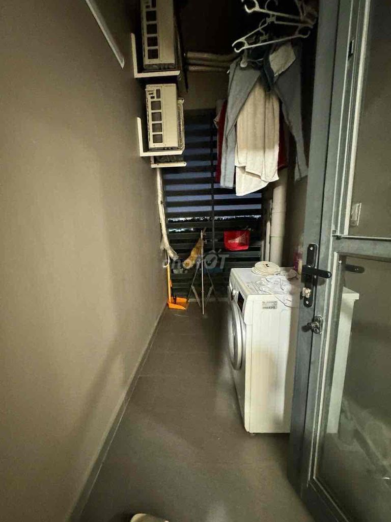 Quickly rent two full bedroom Mizuki Park interior - with balcony