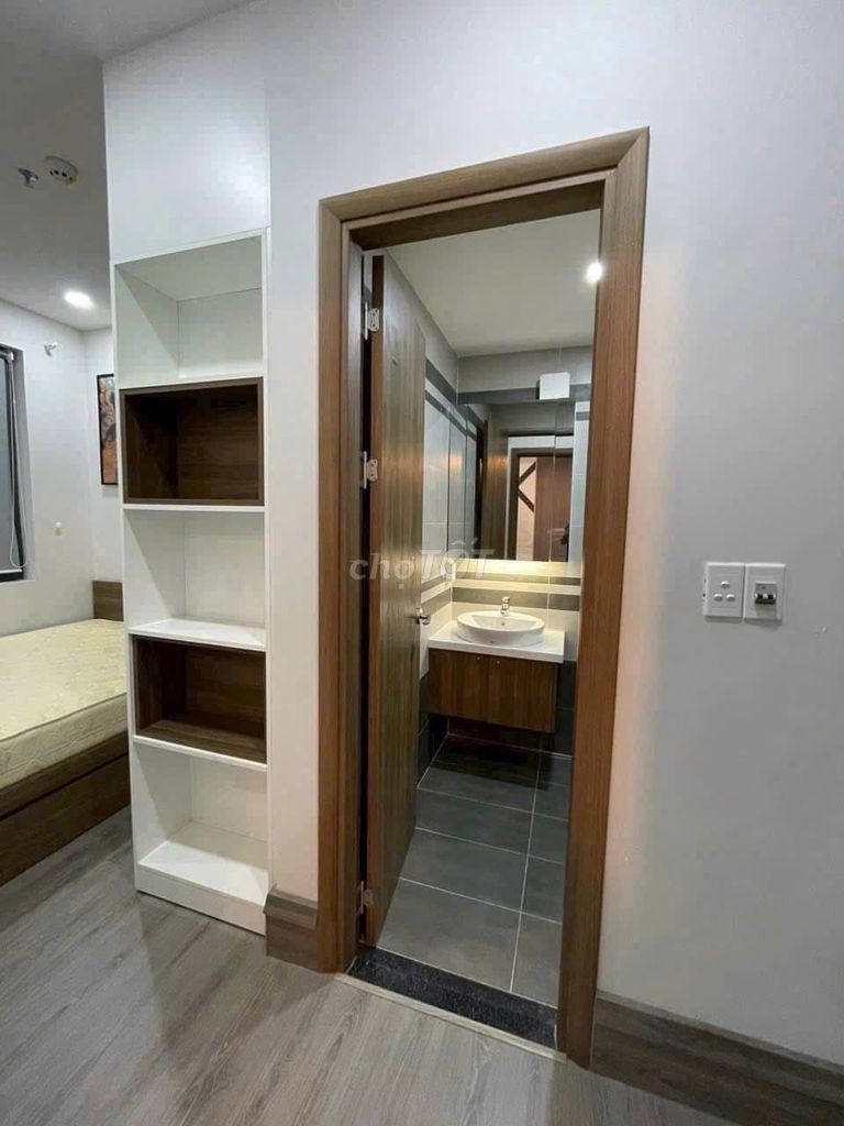 Central Plaza building. Phạm Văn Hai. tb. area 60 m2. Two bedrooms cost 13 million and a half