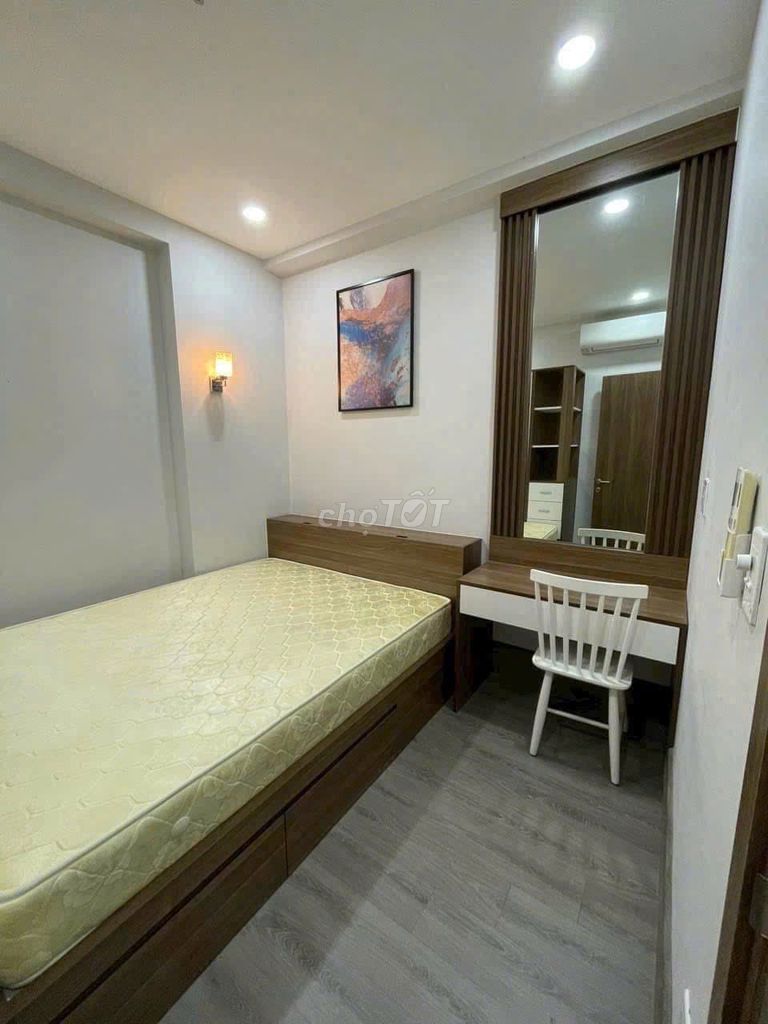Central Plaza building. Phạm Văn Hai. tb. area 60 m2. Two bedrooms cost 13 million and a half