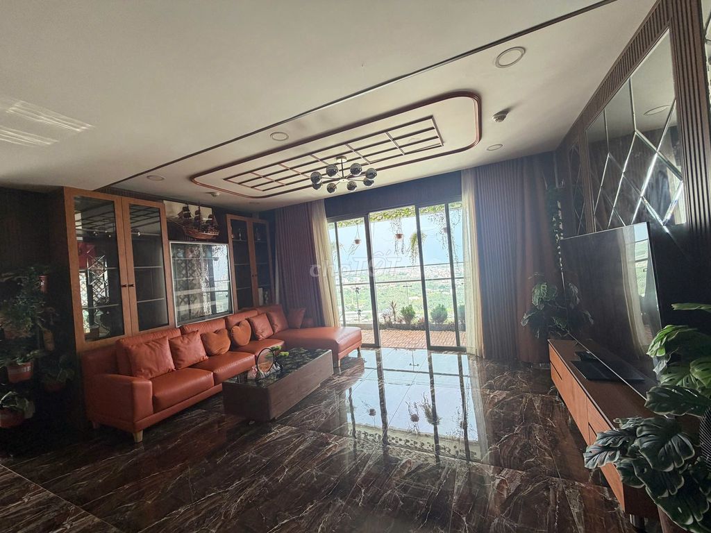 The river panfork rents three times the bedroom. Two bedrooms, 114 meters, full of furniture, only 25 million.