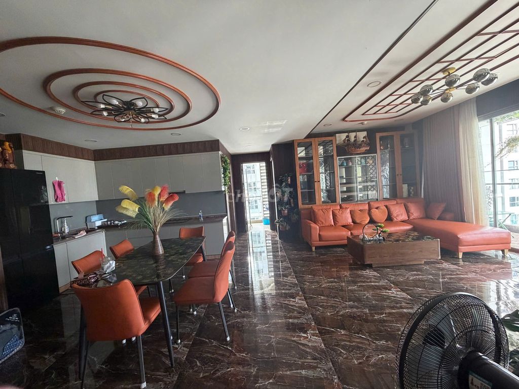 The river panfork rents three times the bedroom. Two bedrooms, 114 meters, full of furniture, only 25 million.