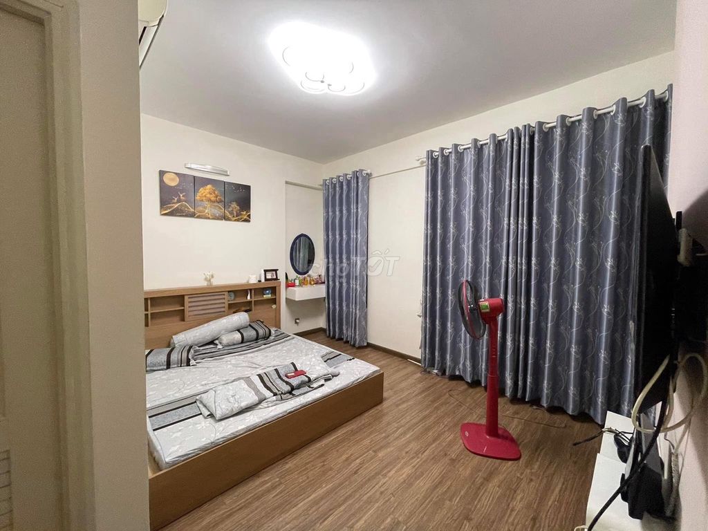 Rent apartment 160 meters, 3 rooms in Era Town District 7 interiors.