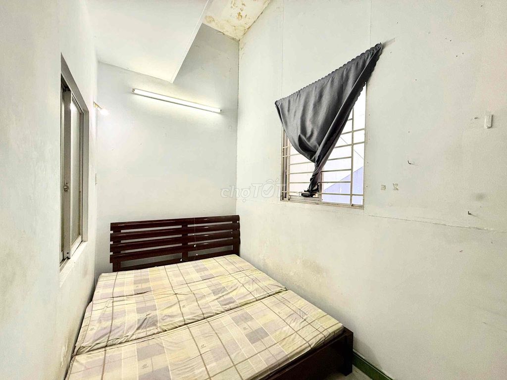 Rent two state power bedrooms at the chess market.