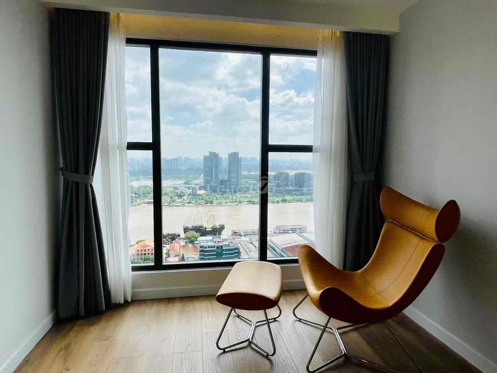 Three-thirty view room 115 m Saigon Royal