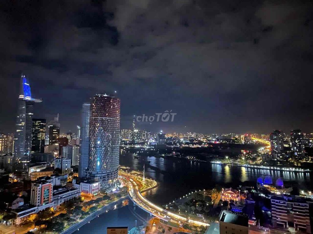 Three-thirty view room 115 m Saigon Royal