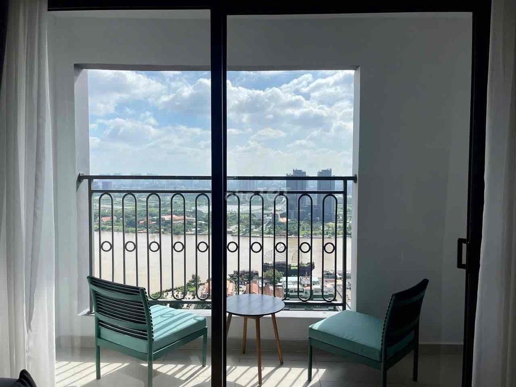 Three-thirty view room 115 m Saigon Royal
