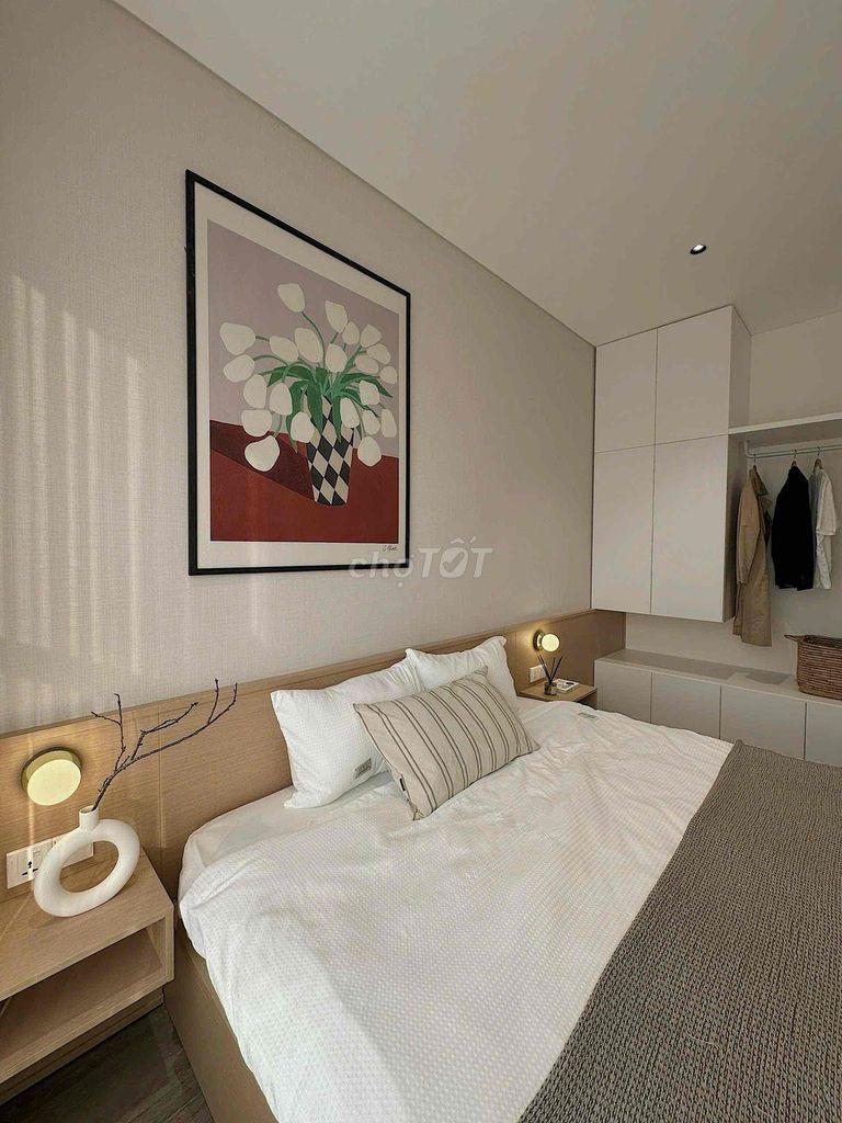 Rendle the Sunrise Riversie/Celesta Rise 2 bedrooms 3/3 of the 7th.