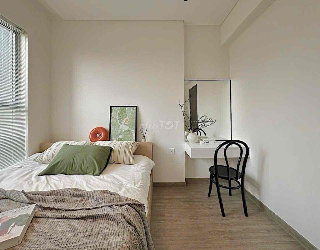 Rendle the Sunrise Riversie/Celesta Rise 2 bedrooms 3/3 of the 7th.