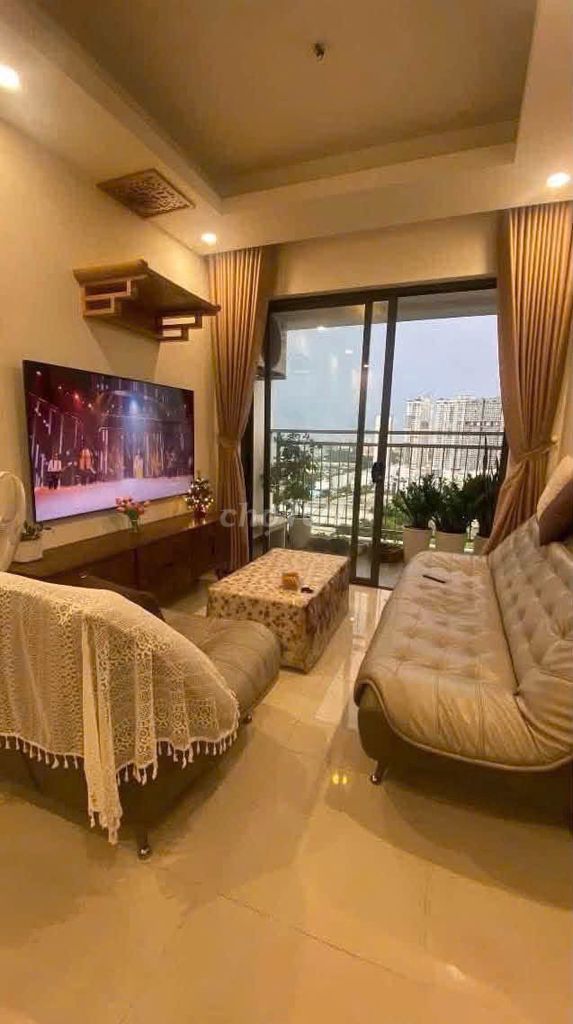 4 Đào Trí Phú Thuận.