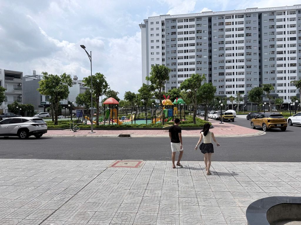 We're going to double-check the big apartment -- a lot of Bình Tân Võ Văn Kiệt people from 6 million.