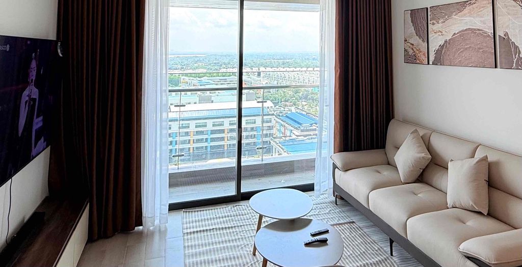 Rent a three-room suite full of advanced furniture, 100 percent new.