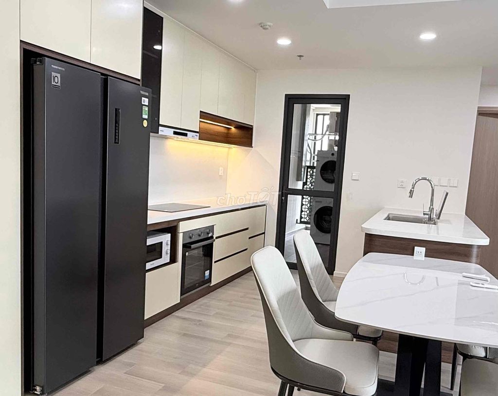 Rent a three-room suite full of advanced furniture, 100 percent new.