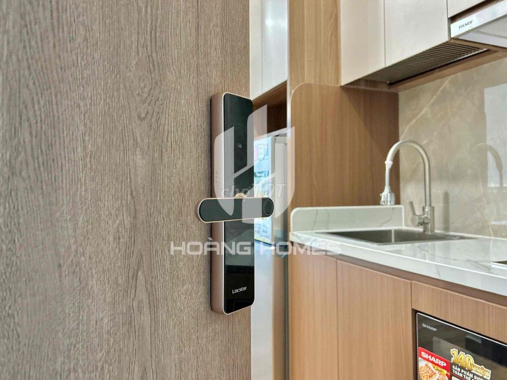 Rent a nice apartment near The Global City.