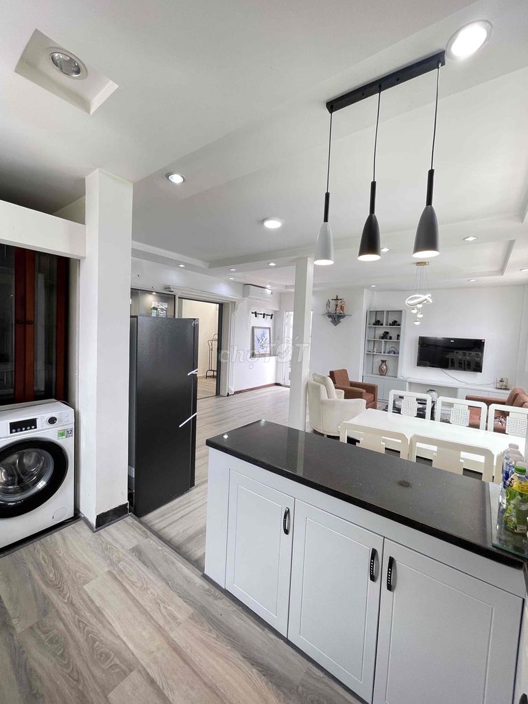 apartment 2 bedroom - 100 meters - full interior - car vault, elevator