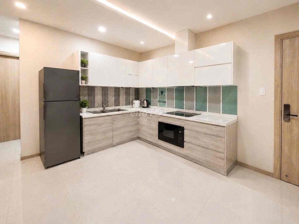Two bedrooms. Two bedrooms. 80 meters. Full Riva Park interior.