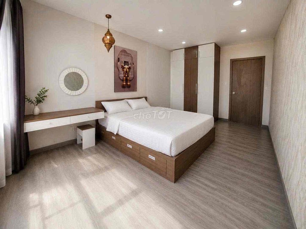 Two bedrooms. Two bedrooms. 80 meters. Full Riva Park interior.