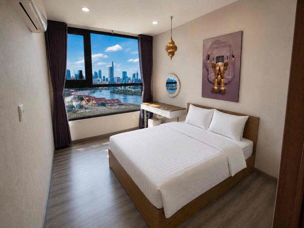 Two bedrooms. Two bedrooms. 80 meters. Full Riva Park interior.