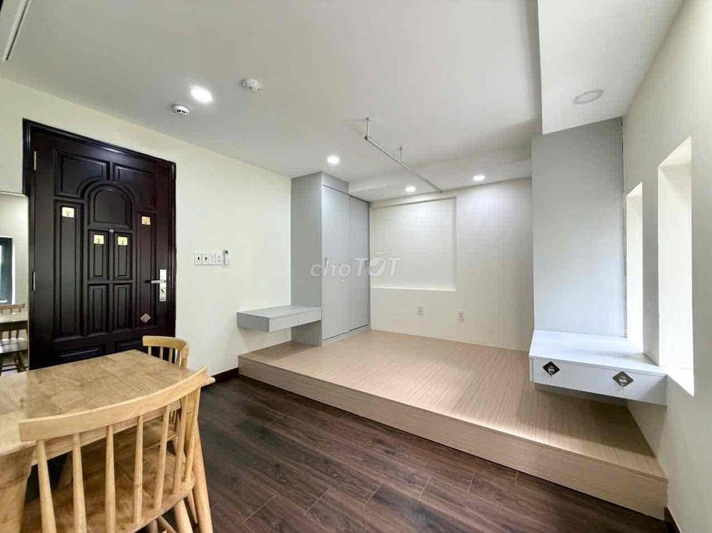 The studio apartment two-thirds of the people in the super-free, cool, full power.
