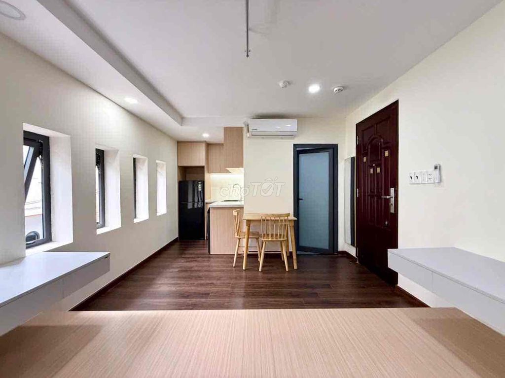 The studio apartment two-thirds of the people in the super-free, cool, full power.