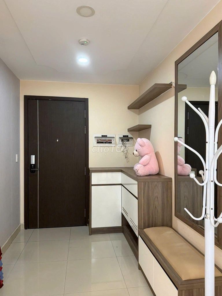 Rent C/c Cộng Hòa Plaza 77 meters2, full interior, 2 bedrooms, 14 million a month.