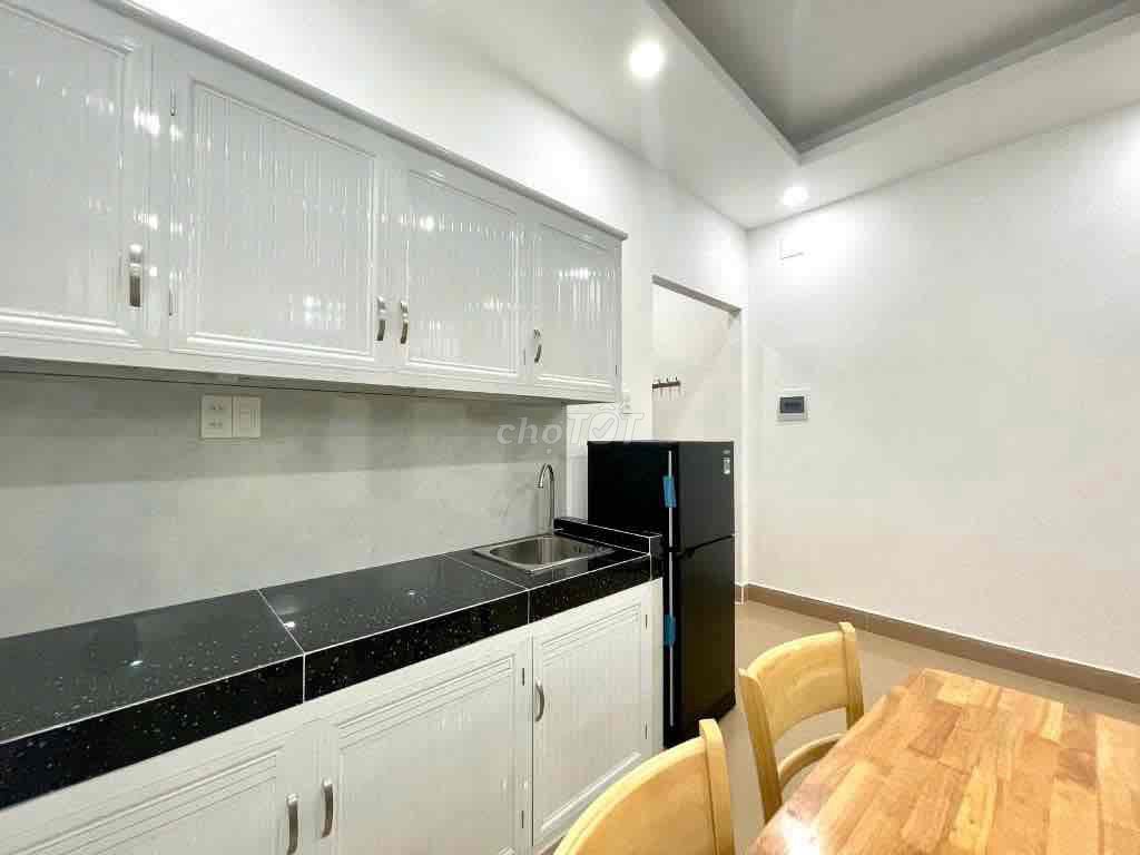 Rent the Studio Ban, county Cleaner 1 near Cầu Ông Lãnh.