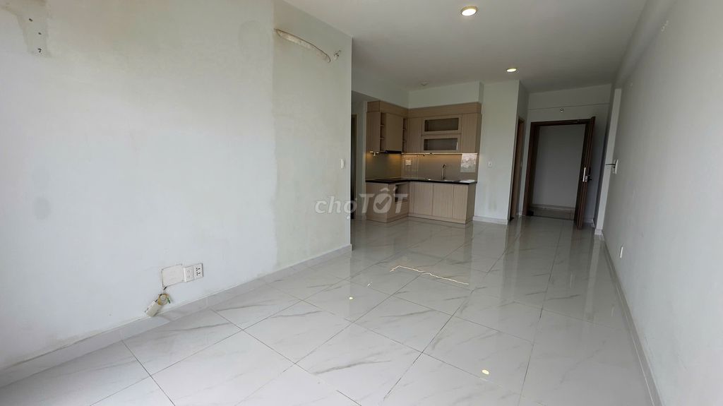 Rent a 65-foot-two-two bedroom, two Lovera Vista-full curtains for 7 million a month.