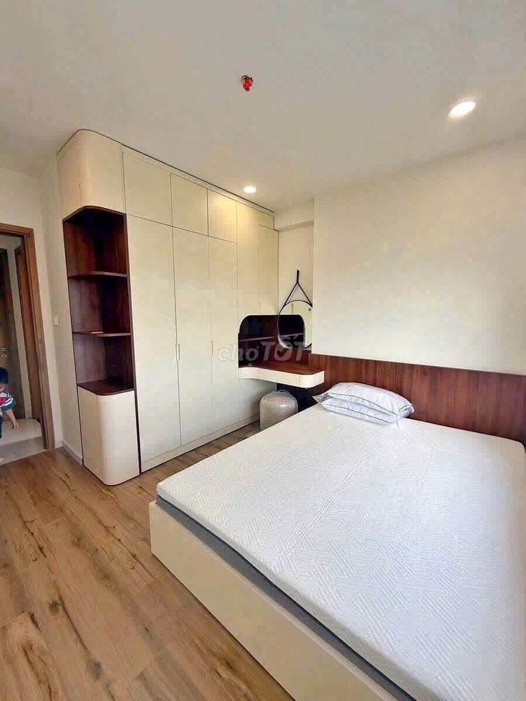 Srec building. Trường Sa. District 3. 65 meters 2 bedroom Full interior. 13.5 million.