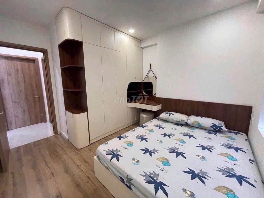 Srec building. Trường Sa. District 3. 65 meters 2 bedroom Full interior. 13.5 million.