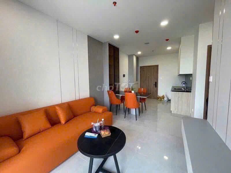 Srec building. Trường Sa. District 3. 65 meters 2 bedroom Full interior. 13.5 million.