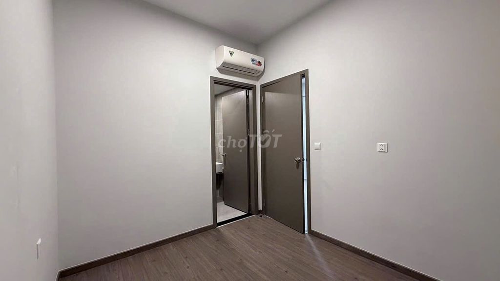 The Splendor apartment. Nguyễn Văn Dung. Gò Vấp. 65 meters two bedrooms. ntcb. Eight million and five.