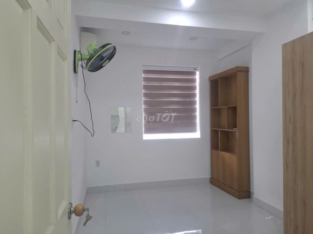 We'll double Chung cư Nguyễn Ngọc Phương, 68 M2 bedrooms, right now.