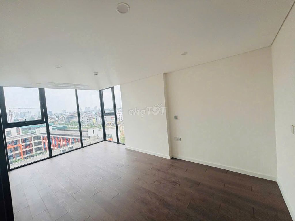 Rent Duprix Central Plaza-200 meters, 3 bedrooms, 1 MM 1 floor for 19.5 million a month.