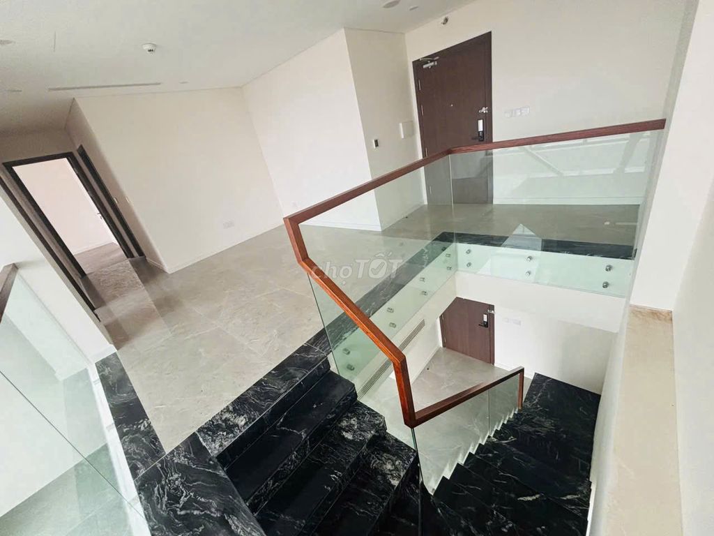 Rent Duprix Central Plaza-200 meters, 3 bedrooms, 1 MM 1 floor for 19.5 million a month.
