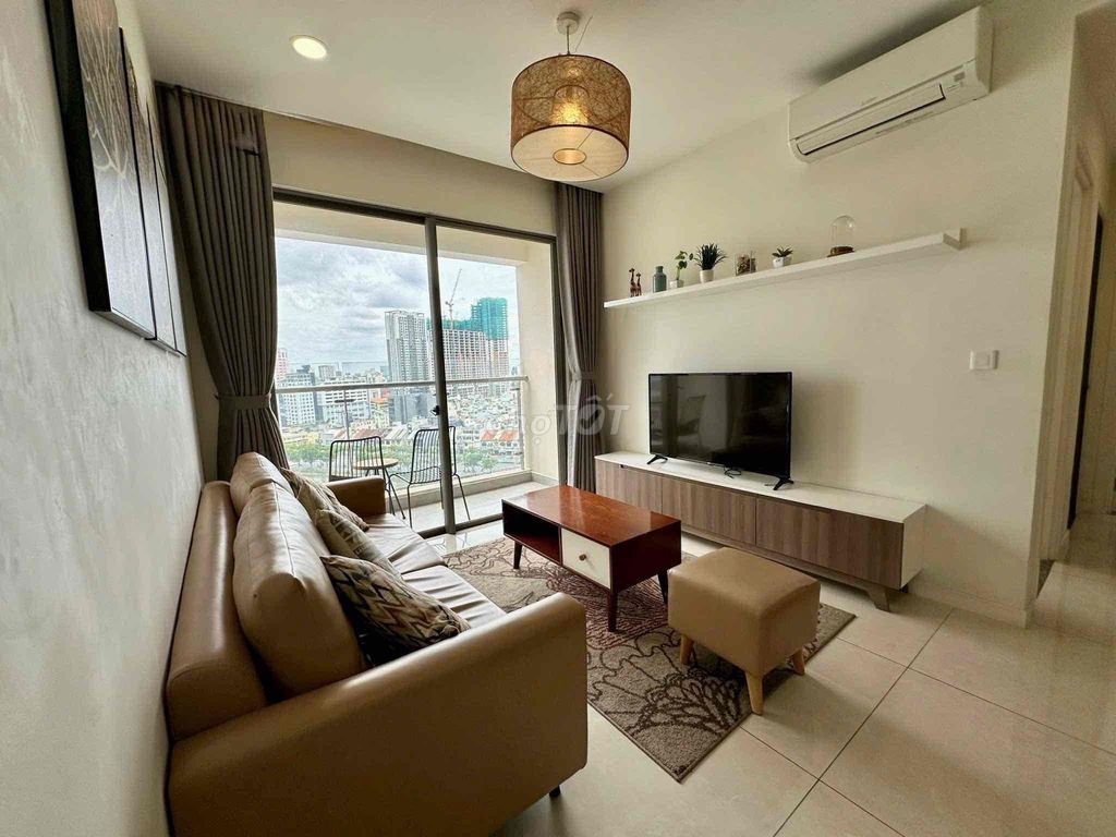 The Mondovì building is two bedrooms, two bathrooms, downtown, surrounding District 1.