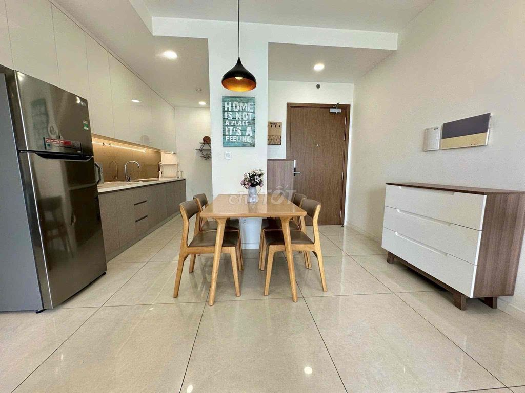 The Mondovì building is two bedrooms, two bathrooms, downtown, surrounding District 1.