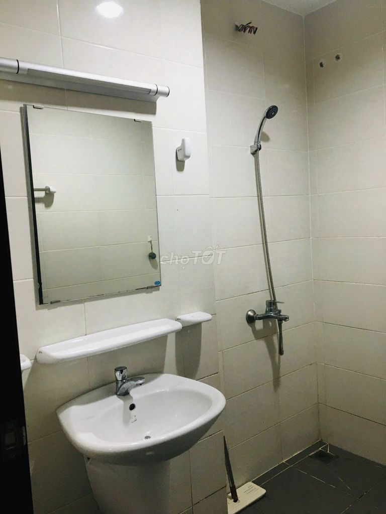 The 2 p-sleep-off apartment is 3.5 million a month- C/c 12 View Band-Tn8