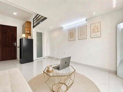 1 JEEO 1 .8 Full Home through the University of Charitables - Air - H Institute