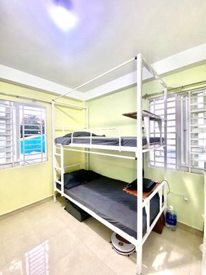 Third District dorm system, writer for 1 million and 7 bags.