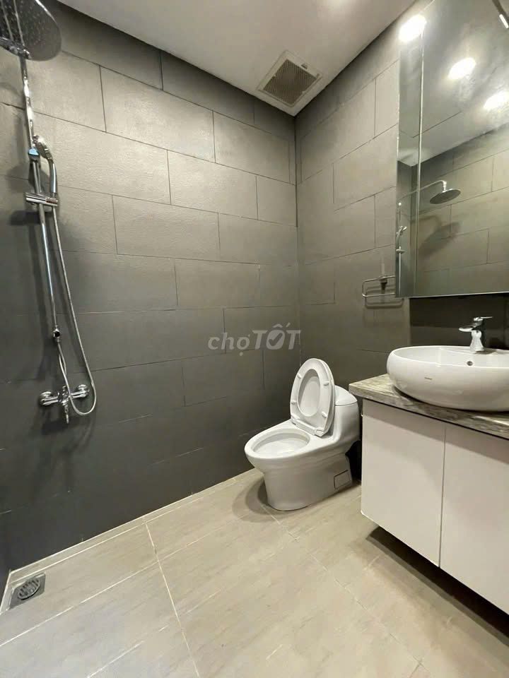 Rent Dupex C/c Sky Center, Phổ Quang - area 190 meters, 3 bedrooms cost 21 million a month