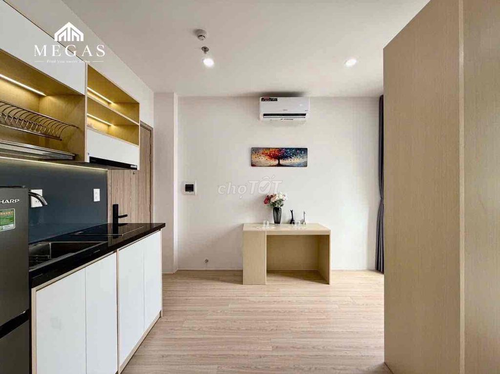 Rent the balcony apartment - full interior - available September 2026