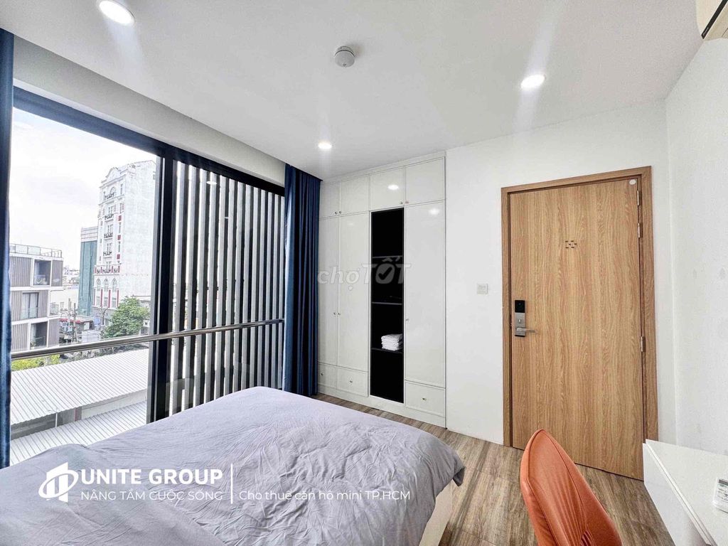 The two-student apartment is a one-room bedroom near the Dragon Box.