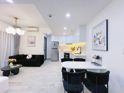 Rent Masteri An Funky a room full of fancy furniture for 18 million