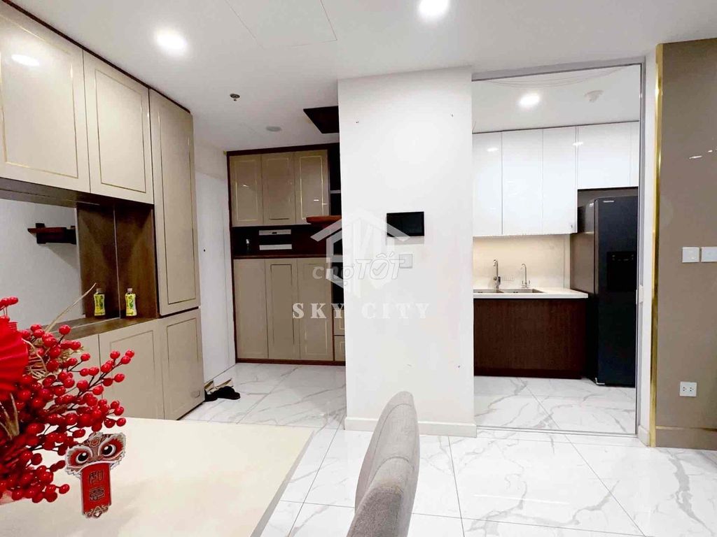 Rent a large corner of Sunshine Sky City District 7 84 meters 2 bedrooms 2 nice full interior