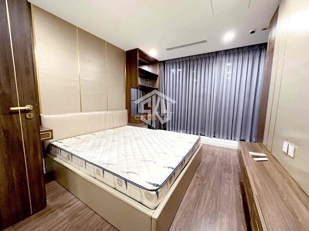Rent a large corner of Sunshine Sky City District 7 84 meters 2 bedrooms 2 nice full interior