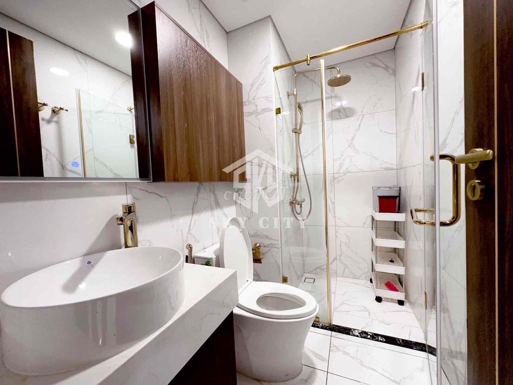 Rent a large corner of Sunshine Sky City District 7 84 meters 2 bedrooms 2 nice full interior