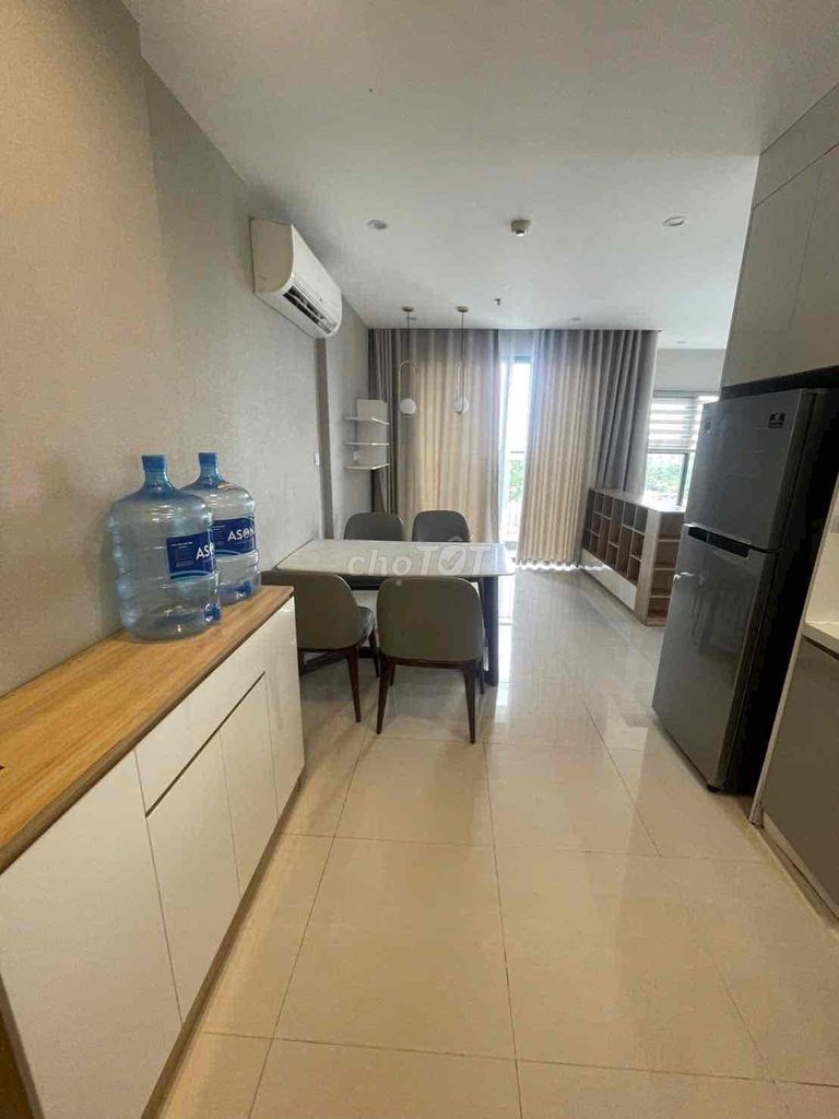 Renting two bedrooms plus 69 m2 full of television furniture, sofa, refrigerators, washing machines,...