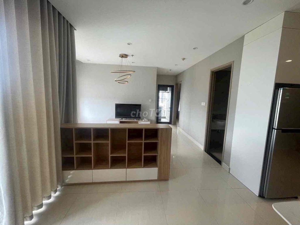 Renting two bedrooms plus 69 m2 full of television furniture, sofa, refrigerators, washing machines,...