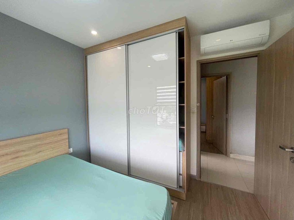 Renting two bedrooms plus 69 m2 full of television furniture, sofa, refrigerators, washing machines,...